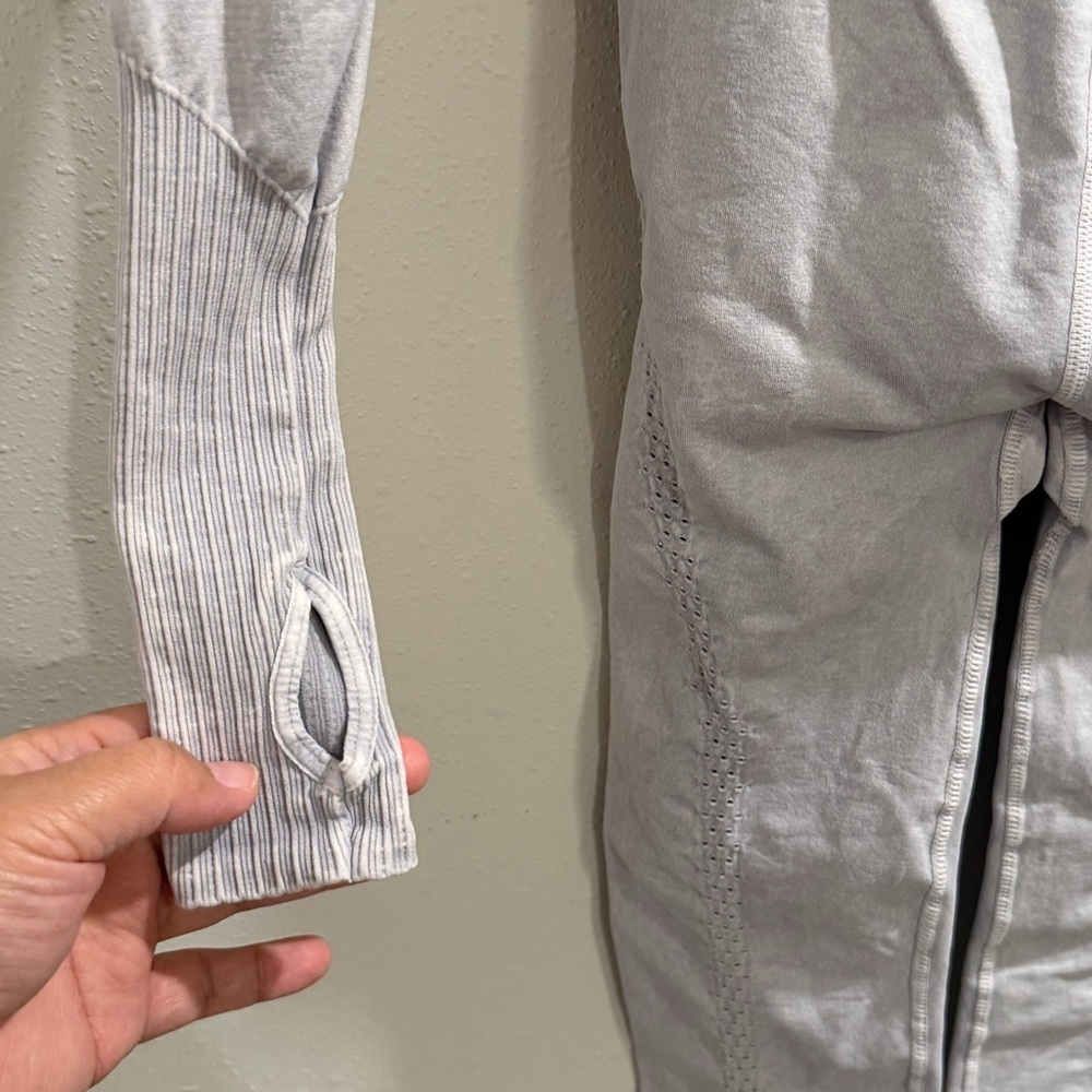 Free People Movement NWT XS/S Ice Grey Good Karma Long Sleeve Onesie Yoga Gym - Picture 7 of 7